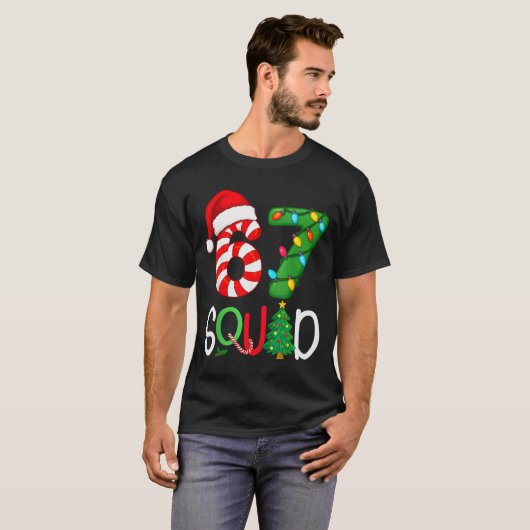 Christmas 67 Squad Funny Candy Cane And Lights Xma Tシャツ (正面フル)