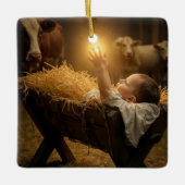 Christmas Baby Jesus In a Manger セラミックオーナメント (正面)