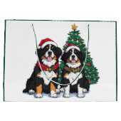 Christmas Bernese Mountain Dogs ラージペーパーバッグ (裏面)