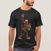 Christmas Bigfoot Santa Hat Funny Sasquatch Big Fo Tシャツ (正面)