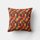 Christmas Checkerboard Pattern – Red & Yellow Tree クッション (裏面)