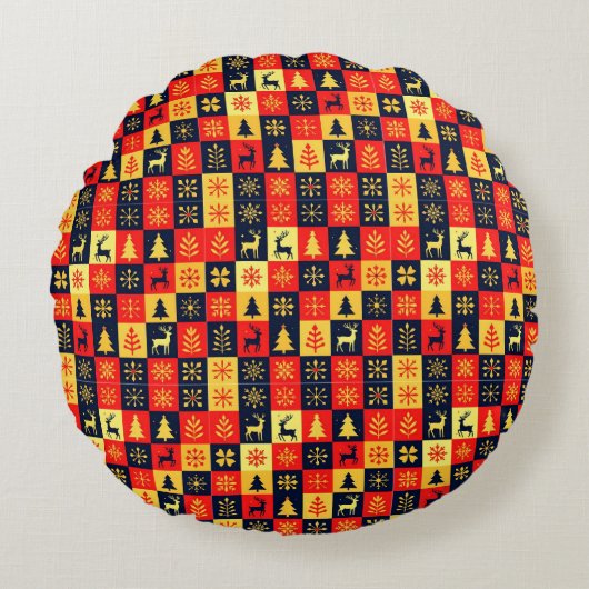 Christmas Checkerboard Pattern – Red & Yellow Tree ラウンドクッション (正面)