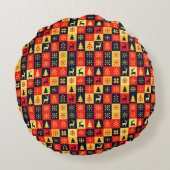 Christmas Checkerboard Pattern – Red & Yellow Tree ラウンドクッション (裏面)