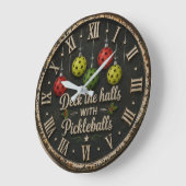 Christmas Deck the Halls with Pickleballs ラージ壁時計 (傾斜)