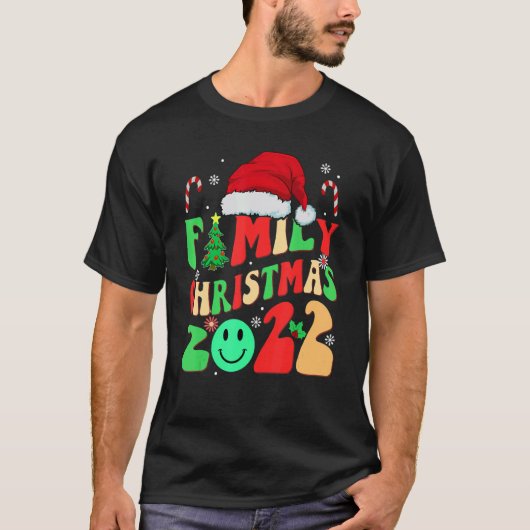christmas family 2022 groovy Pajama matching Santa Tシャツ (正面)
