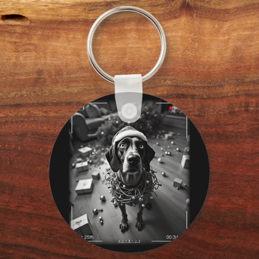 Christmas German Shorthaired Pointer Caught On Cam キーホルダー (正面)