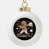 Christmas Gingerbread Man Sports Player Baseball  セラミックボールオーナメント (正面)