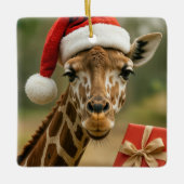 Christmas Giraffe With Holiday Gift セラミックオーナメント (正面)