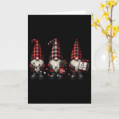 Christmas Gnome Trio Buffalo Check Plaid Hats Xmas カード (黄色い花)