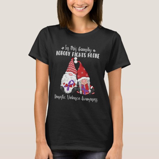 Christmas Gnomes Domestic Violence Awareness Tシャツ (正面)