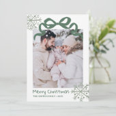 Christmas Green Bow snowflakes Photo card  招待状 (スタンド正面)