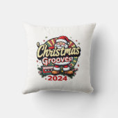Christmas Grooves Retro Pillow: Cozy Holiday Nosta クッション (裏面)