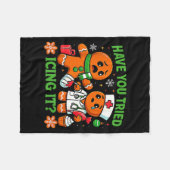 Christmas Have You Tried Icing It Gingerbread Icu フリースブランケット (正面(横))