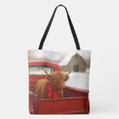 Christmas Highland Cow In Old Red Truck トートバッグ (裏面)
