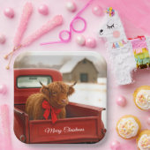 Christmas Highland Cow In Old Red Truck ペーパープレート (パーティー)