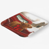 Christmas Highland Cow In Old Red Truck ペーパープレート (傾斜あり)