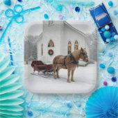 Christmas Horse-Drawn Sleigh Waiting By a Chapel ペーパープレート (パーティー)