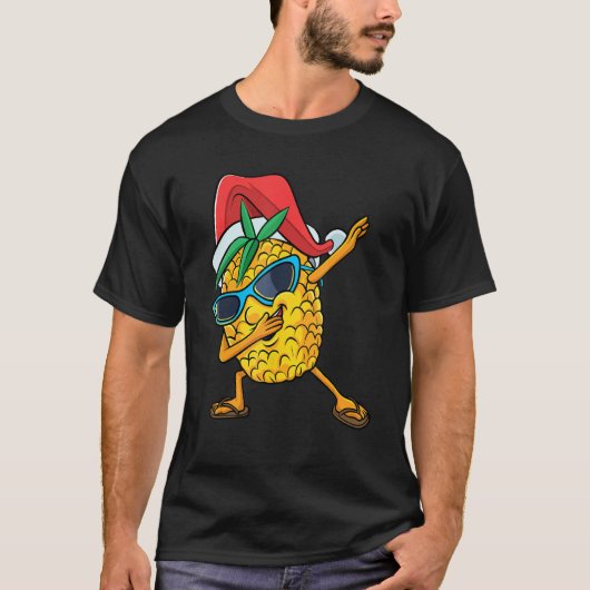 Christmas in July Dabbing Pineapple Fruit Dab Danc Tシャツ (正面)