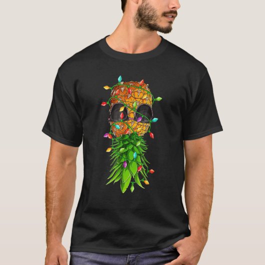 Christmas Lights Upside Down Pineapple Swinger Xma Tシャツ (正面)