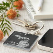 Christmas Michigan State Map Snowflakes キーホルダー (正面右)