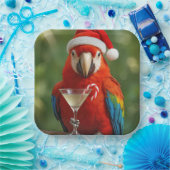 Christmas Parrot Holding a Cocktail ペーパープレート (パーティー)