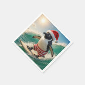 Christmas Penguin Surfing On an Ocean Wave スタンダードカクテルナプキン (角)
