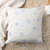 Christmas Pillow with Blue Snowflakes on White クッション (ブランケット)