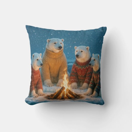 Christmas Polar Bears Around a Bonfire クッション (正面)