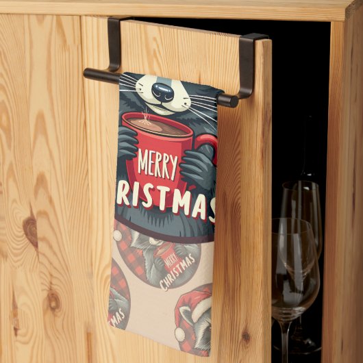 Christmas Raccoon Cocoa Cheer キッチンタオル (三つ折り)