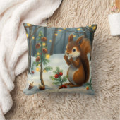Christmas ready with the red squirrel in the woods クッション (ブランケット)
