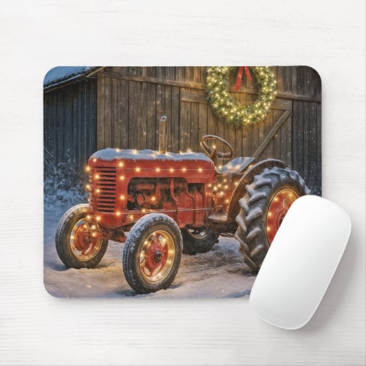 Christmas Red Farm Tractor With Glowing Wreath マウスパッド (マウス)