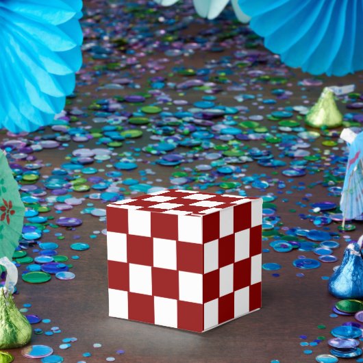 Christmas Red with White Square Pattern Classic フェイバーボックス (パーティー)