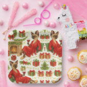 Christmas Siamese Cat is celebrating at home ペーパープレート (パーティー)