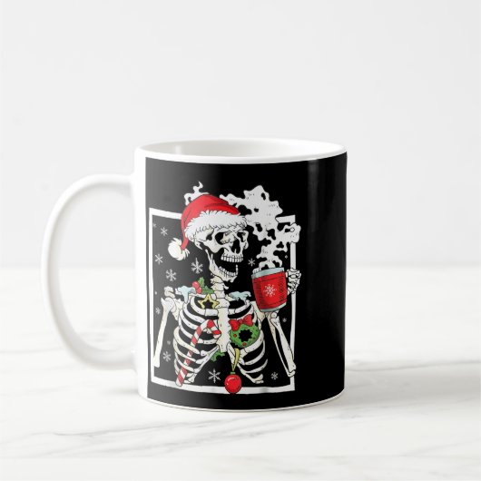 Christmas Skeleton With Smiling Skull Drinking Cof コーヒーマグカップ (左)