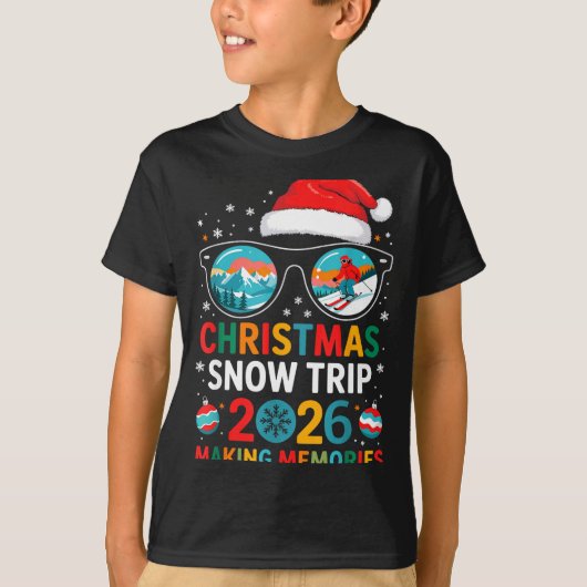 Christmas Snow Trips 2026 Men Women Kids Family Ma Tシャツ (正面)
