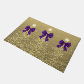 Christmas Sparkling Trees Gold Faux Purple Bow  ドアマット (アングル)