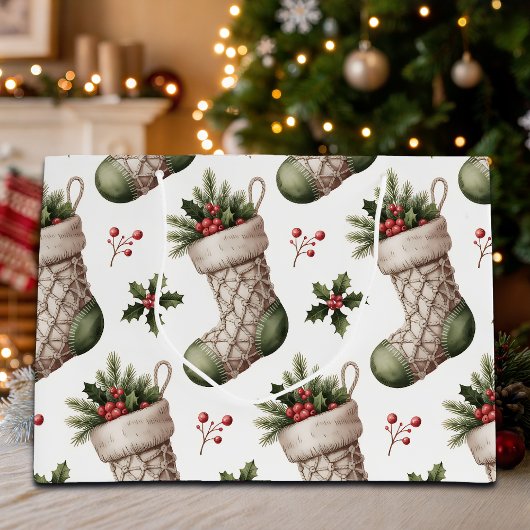 Christmas Stockings Winter Berries ラージペーパーバッグ