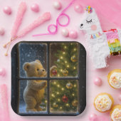 Christmas Teddy Bear Decorating a Tree ペーパープレート (パーティー)
