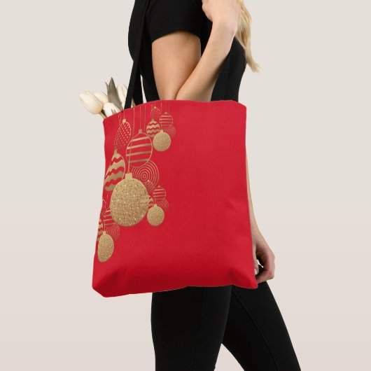 Christmas tote bag with baubles on red background トートバッグ (クローズアップ)