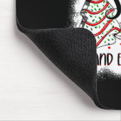 Christmas Tree Cake Torn Between Lookin Like A Sna マウスパッド (コーナー)