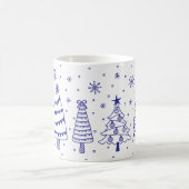 Christmas Tree in Snow Blue and White Inky Doodles コーヒーマグカップ (中央)