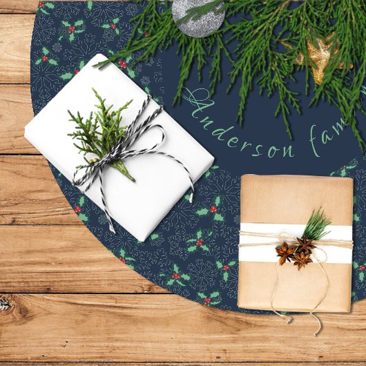 Christmas tree skirt, holly and snowflakes on blue ブラッシュドポリエステルツリースカート