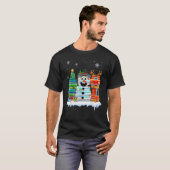 Christmas Tree Snowman Reindeer Book Stack Librari Tシャツ (正面フル)