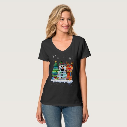 Christmas Tree Snowman Reindeer Book Stack Librari Tシャツ (正面フル)