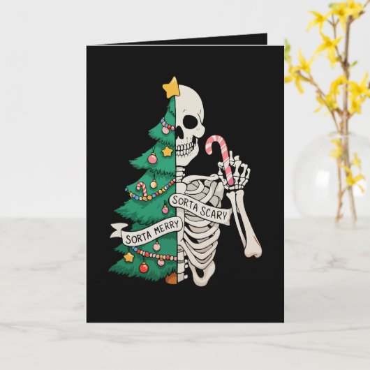 Christmas Tree Sorta Merry Sorta Scary Skeleton カード (黄色い花)