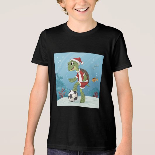 Christmas Turtle playing football トライブレンドＴシャツ (正面)