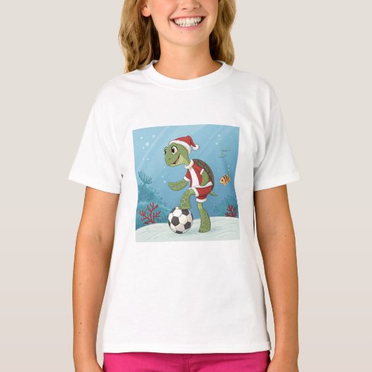 Christmas Turtle playing football Tシャツ (正面)