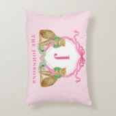 Christmas Wreath Leopard Crest Monogram アクセントクッション (正面(垂直))