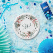 Christmas Wreath Pine Berry Snowflakes Monogram ペーパープレート (パーティー)