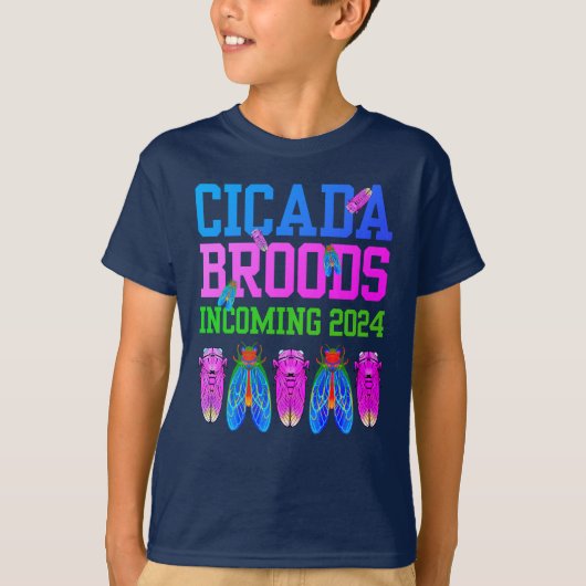 CICADA BROODS着信2024おもしろい子供 Tシャツ (正面)
